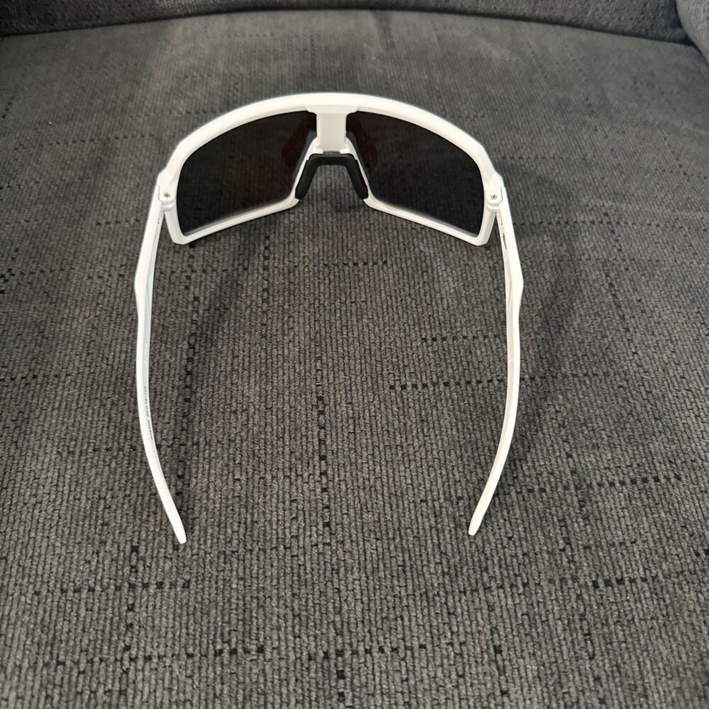 (OO9406) Oakley Sutro PRIZM Polarized White Frame - Picture 5 of 12